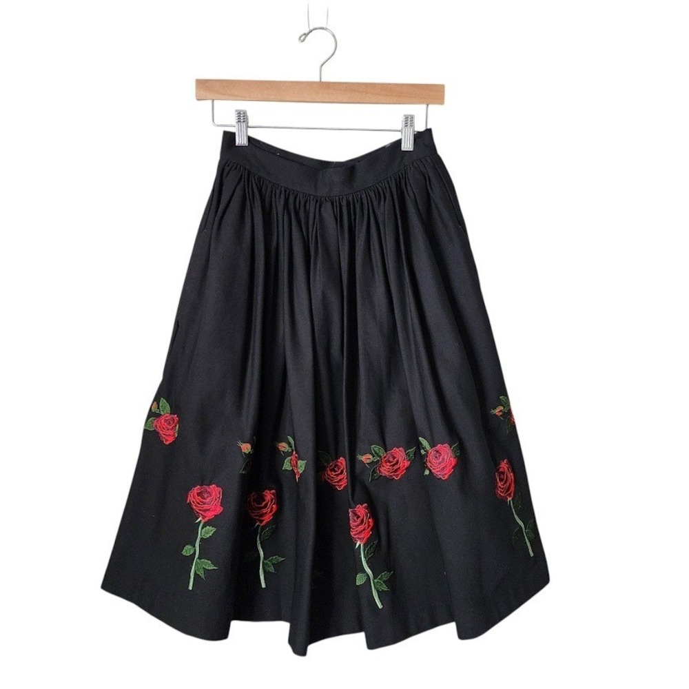 HELL BUNNY‎ Rosa Rossa Rose Embroidered Black Full Skirt XS Rockabilly Gothic
